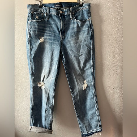J. Crew Vintage Straight Distressed Medium Wash Jeans Size 32 - Picture 1 of 8